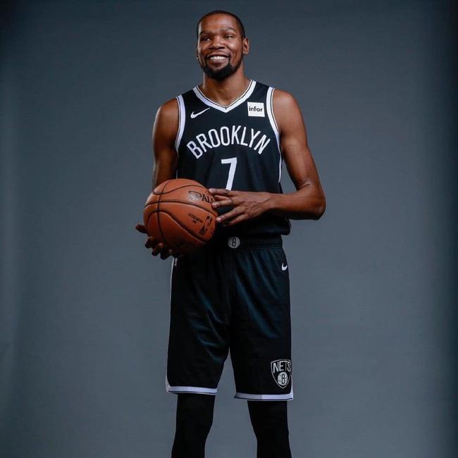 勇士的球星和经验，碾压了火箭